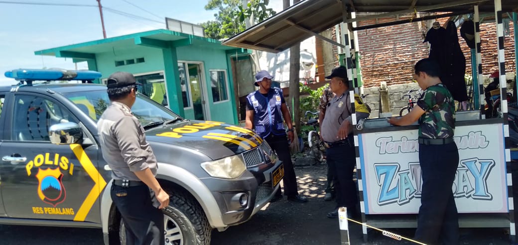 Patroli Polsek Taman Polres Pemalang Sambangi Satpam Waterboom