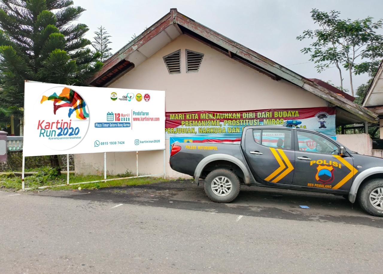 Banner Kartini Run 2020 juga terpasang di Polsek Watukumpul Polres Pemalang