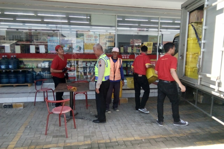 Antisipasi Gangguan 3C, Polsek Petarukan patroli Minimarket Jalur Pantura