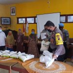 Bentuk Peduli Terhadap Sesama, Polsek Petarukan Salurkan Bantuan beras dari  Mabes Polri Untuk Korban Terdampak Banjir