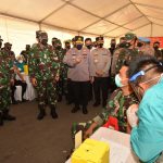 Panglima TNI dan Kapolri Tinjau Langsung Pelaksanaan Vaksinasi Prajurit TNI-Polri Di Polda Kepri