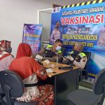 Satlantas Polrestabes Semarang Melaksanakan Vaksinasi dan Sosialisasi Tertib Berlalu Lintas dalam rangka Ops Keselamatan Lalu Lintas Candi 2022